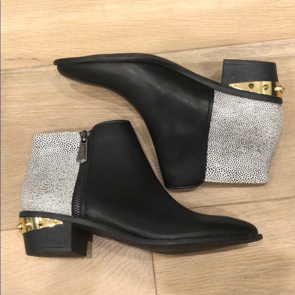 NEW Circus by Sam Edelman Holt Booties